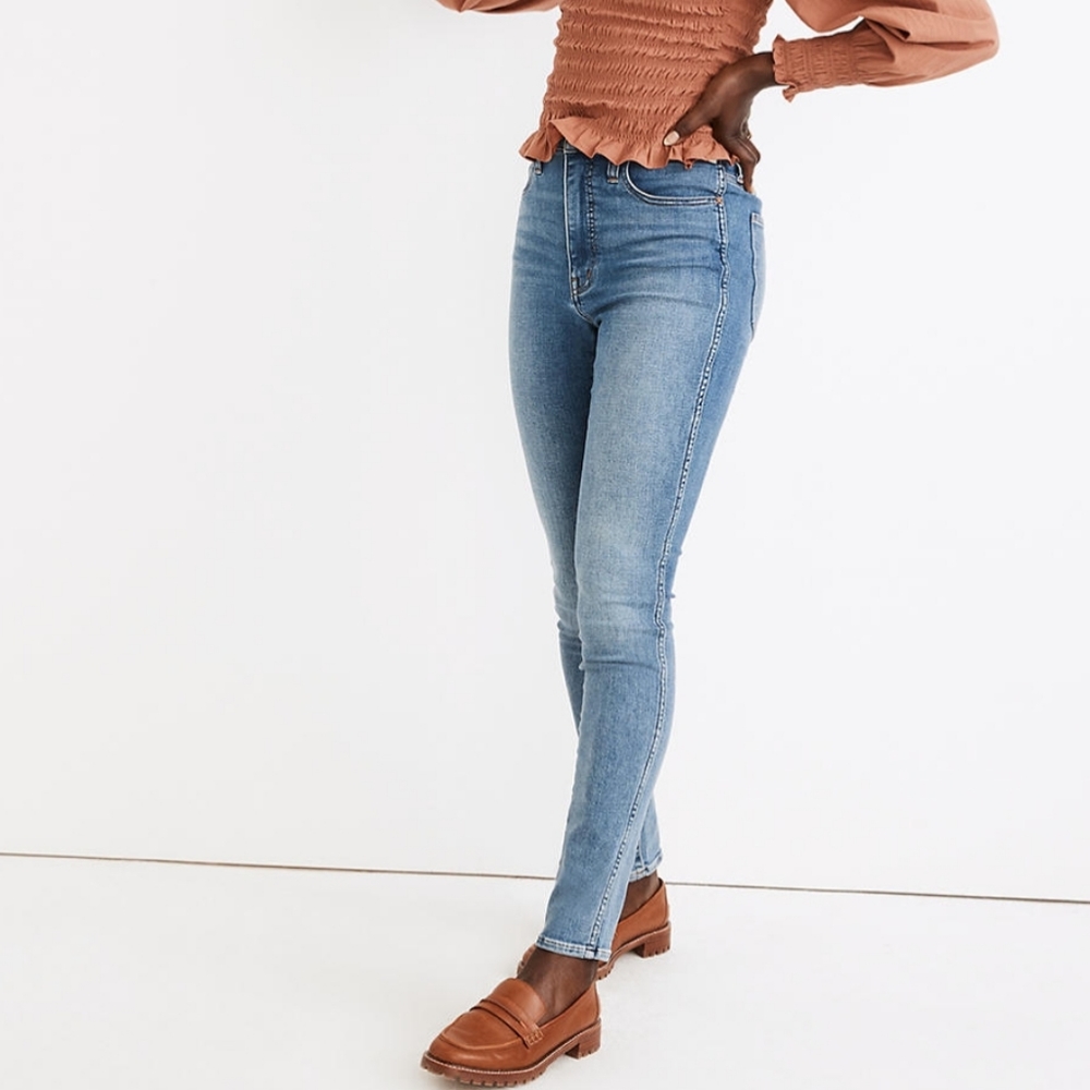 Madewell Curvy Roadtripper Jeans